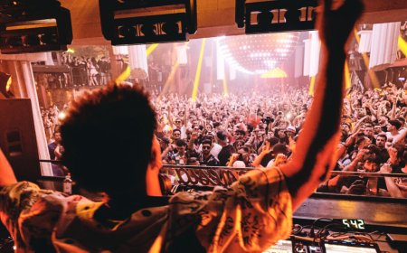 Vive la fiesta que arrasa en Ibiza: Paradise
