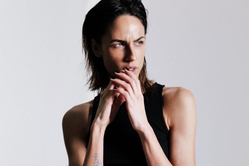 ¡Brina Knauss Enciende Interstellar Recordings con ‘Savannah’!