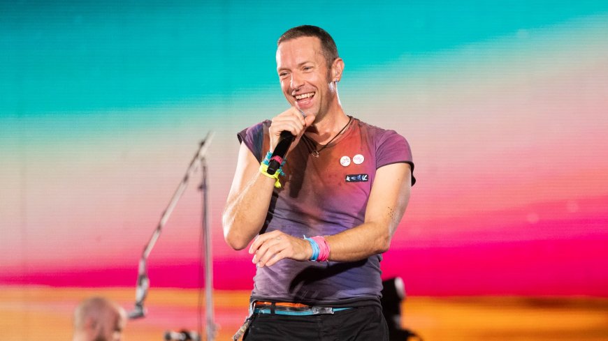 Coldplay transforma botellas recicladas en vinilos de su discografía