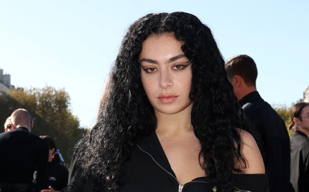 Demos filtrados reavivan polémica: acusan a Charli XCX de usar canciones de Sky Ferreira sin crédito