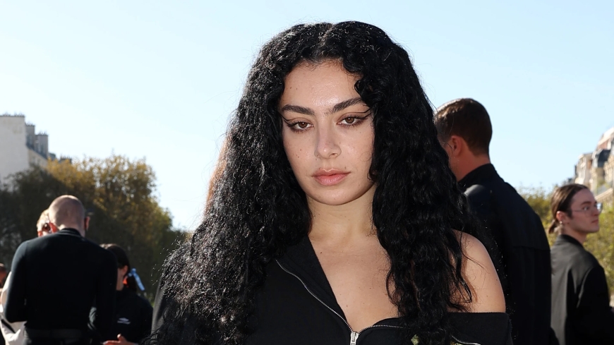 Demos filtrados reavivan polémica: acusan a Charli XCX de usar canciones de Sky Ferreira sin crédito