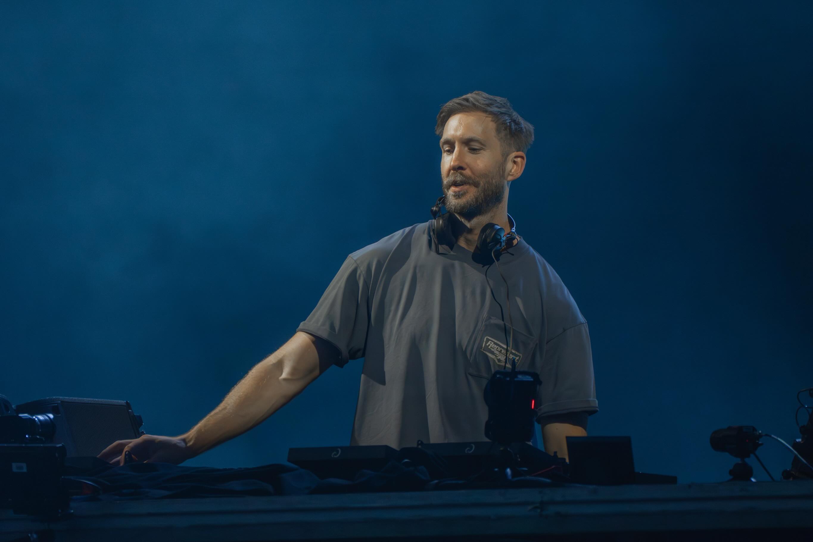 Calvin Harris en Feria de Puebla 2026: Un lleno total que hizo vibrar el Teatro del Pueblo