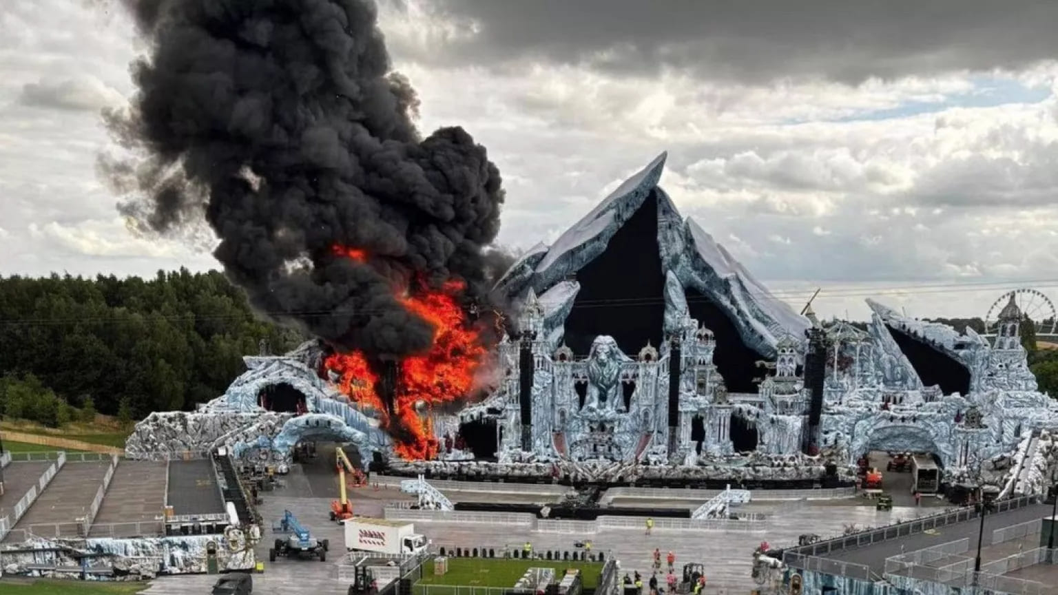 Tomorrowland 2026 recibe luz verde: auditoría independiente descarta riesgo alto tras el incendio