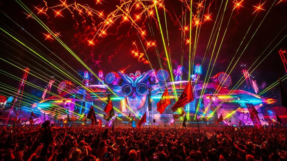 EDC Las Vegas 2027 agota pases: Dawn Weekend y combo Dusk & Dawn sold out, solo queda Dusk