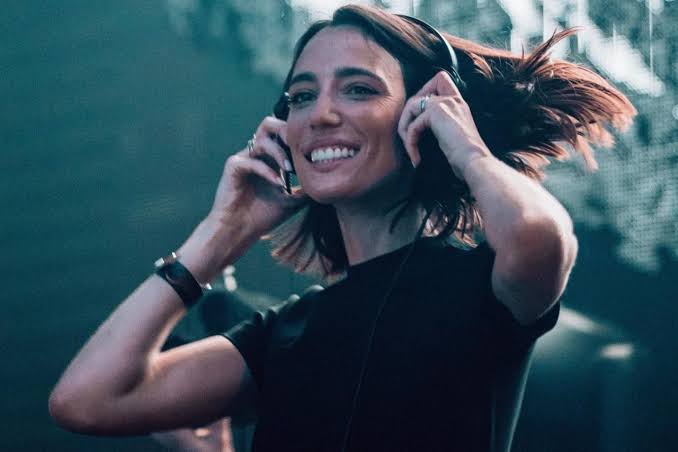 Amelie Lens lanza su álbum debut ‘AURA’ | 11 tracks de techno en EXHALE