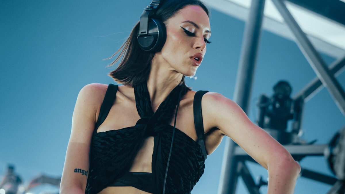 Sara Landry lanza Divine Intervention, su segundo álbum de hard techno y psytrance